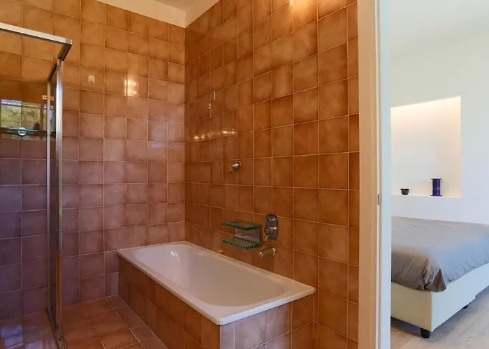 Sarah 102 Emma וילה ריצ'יונה