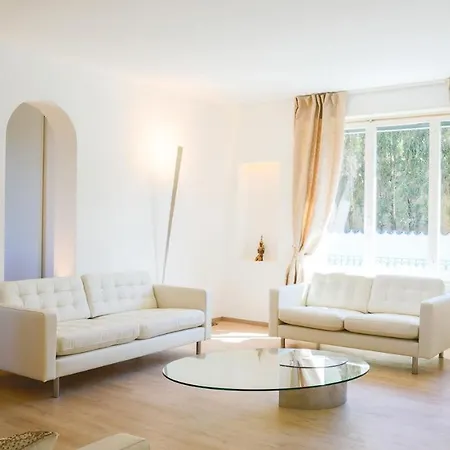 Sarah 102 Emma Villa *