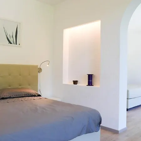 Sarah 102 Emma Villa