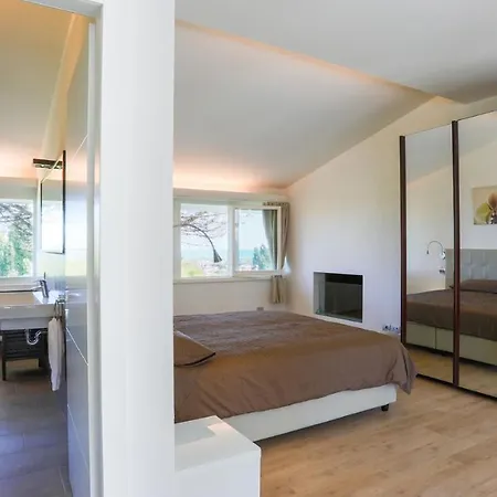 Sarah 102 Emma Villa *