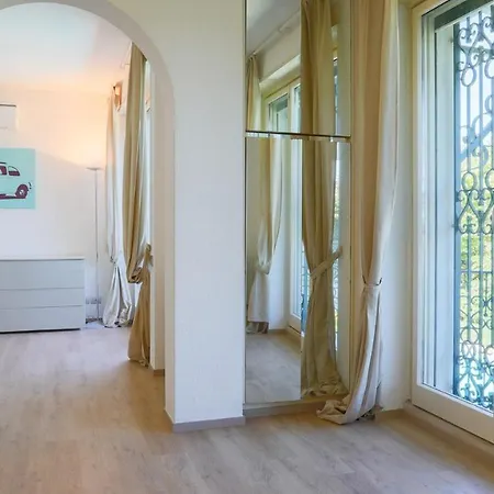 Villa Sarah 102 Emma Riccione