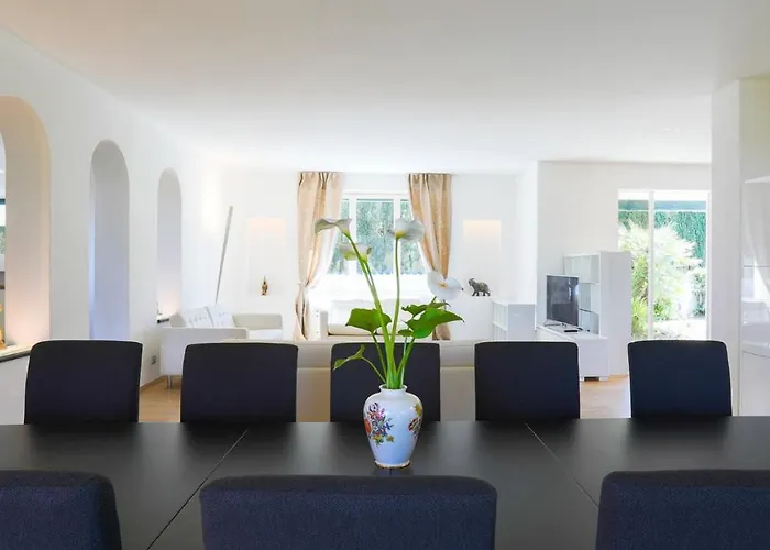 فيلة Sarah 102 Emma